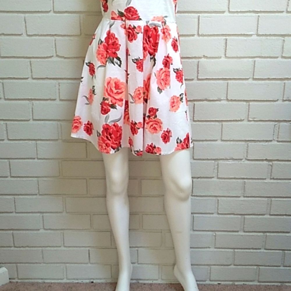 Say What? Strapless Floral Skater Style Mini Dress. Size Large NWOT - Picture 3 of 11